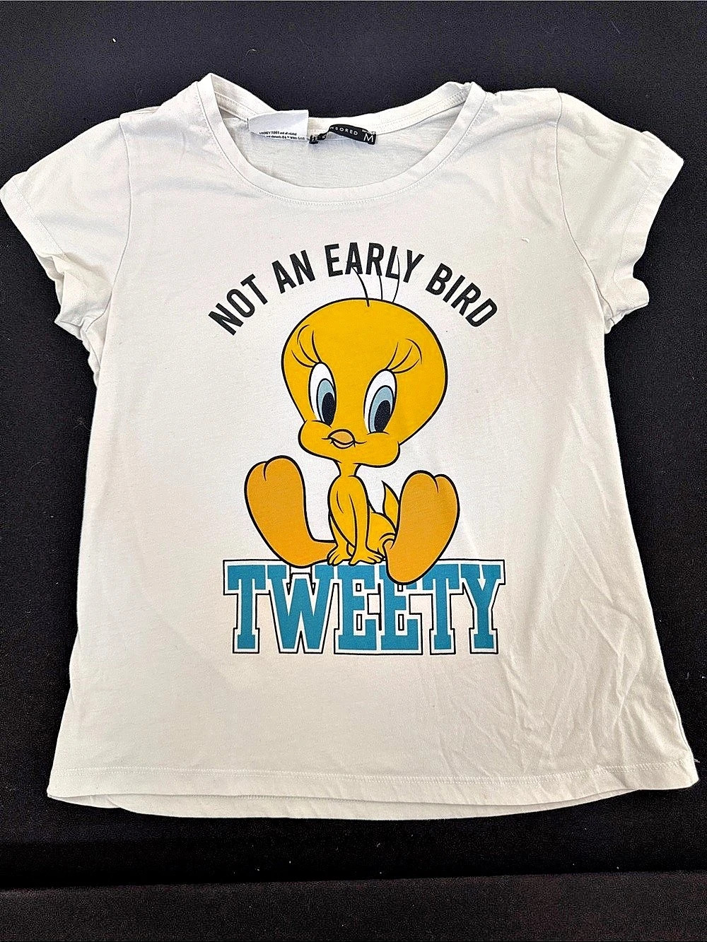Looney Tunes Tweety Graphic Tee Size Medium (8)